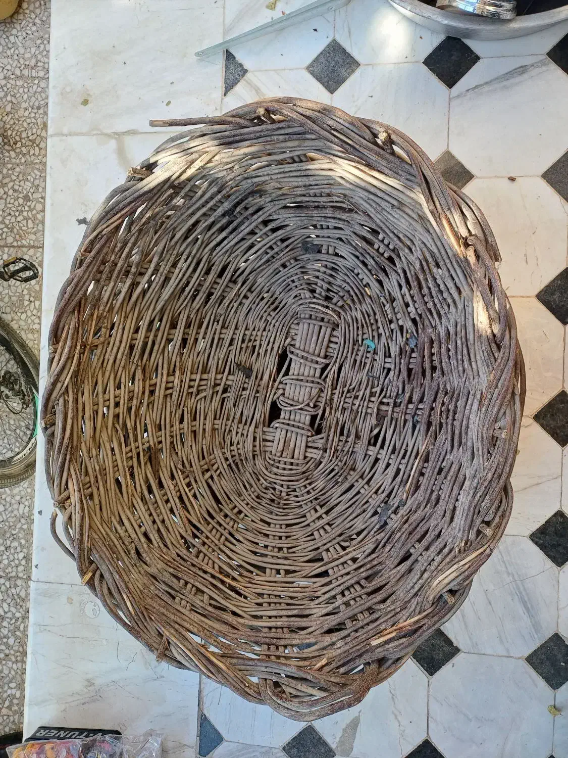 ۳ عدد سبد حصیری کاملا سالم بفروش میرسد|صنایع دستی و سایر لوازم تزئینی|نجفآباد, جعفرآباد|دیوار