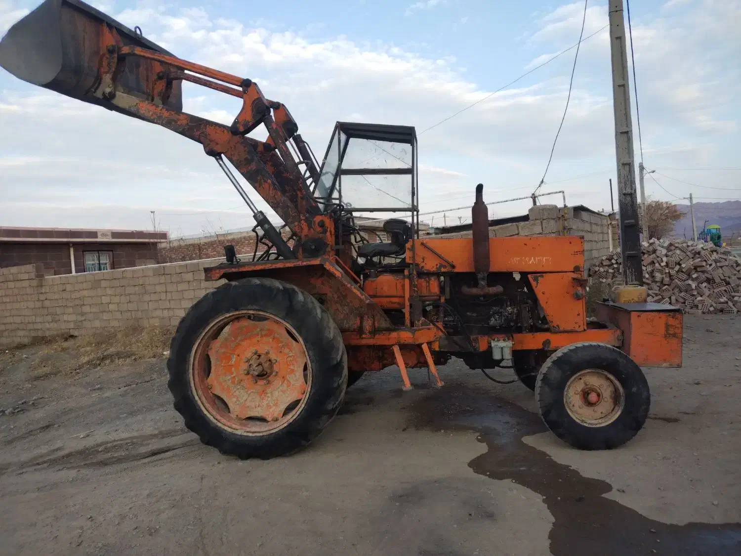 تراکتور رومانی لودر بیل برعکس|خودرو سنگین|زرند, |دیوار