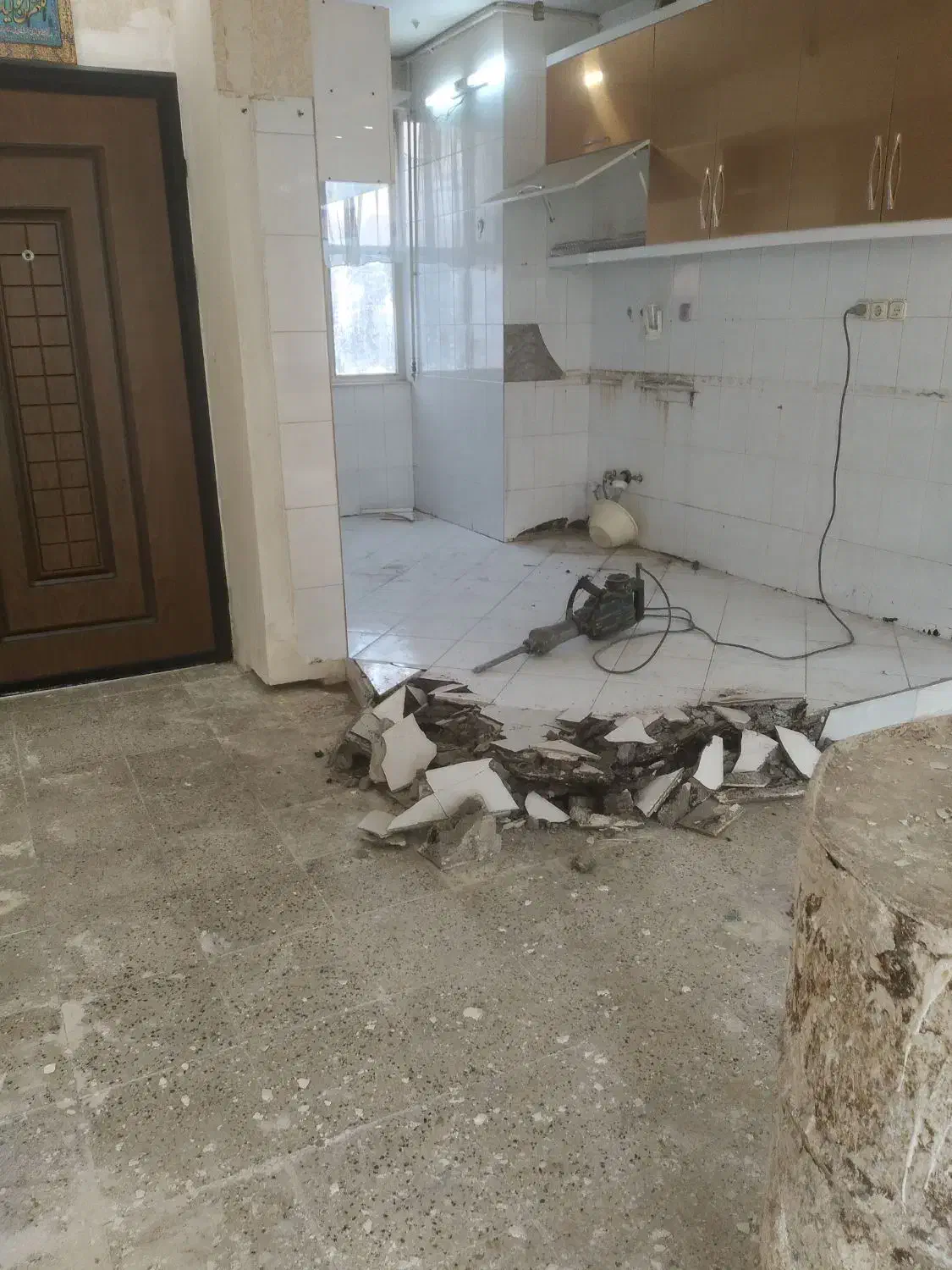 تخریب کار جزئی|خدمات پیشه و مهارت|مشهد, هفت تیر (آب و برق)|دیوار