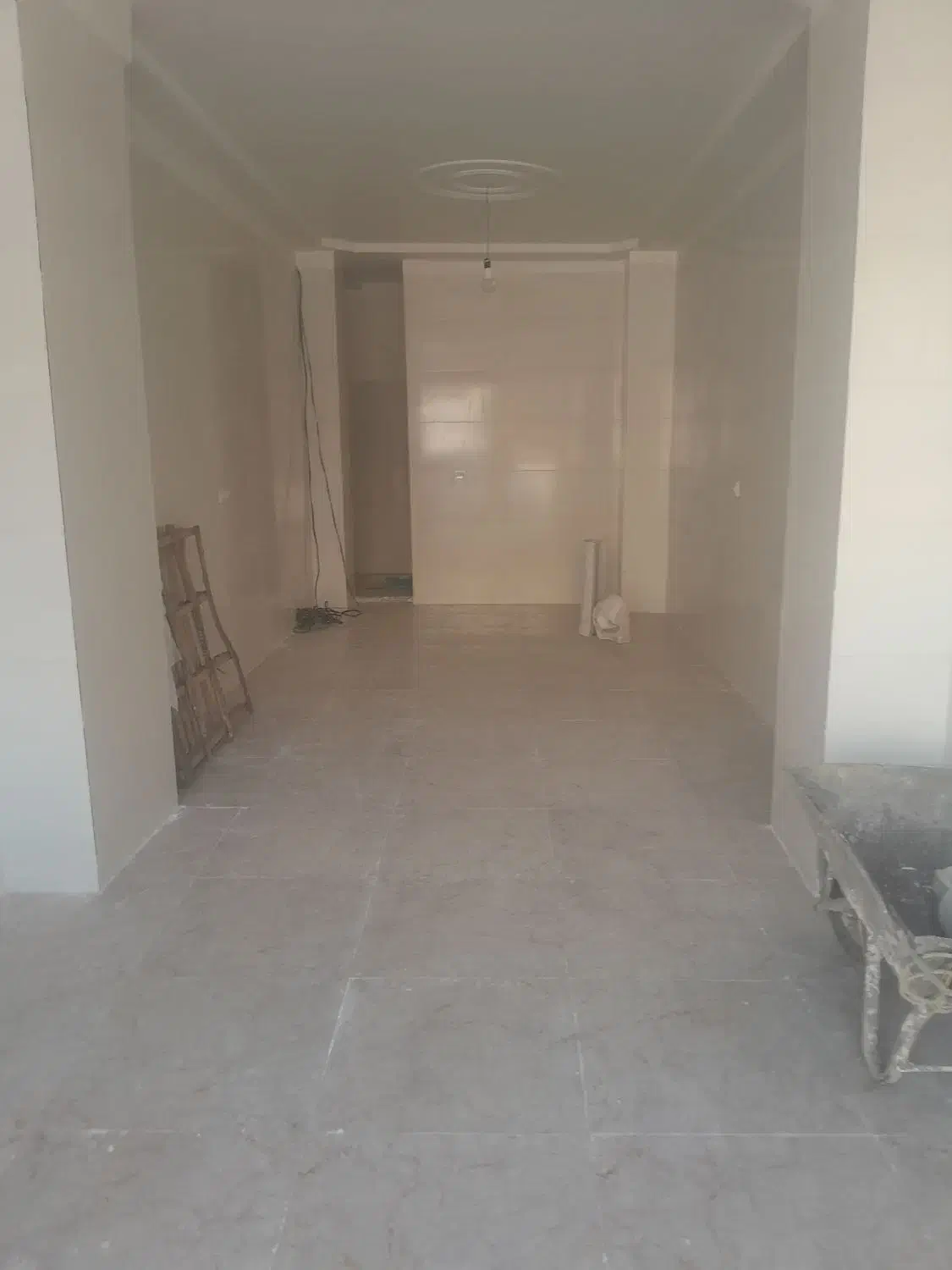 اجاره یک دهنه مغازه|اجارهٔ مغازه و غرفه|صحنه, |دیوار