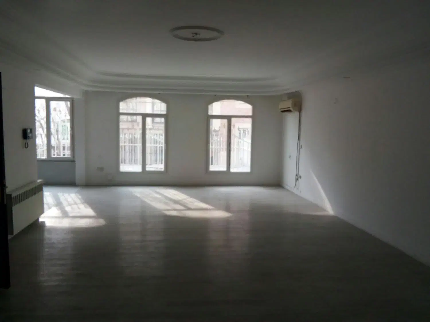 اجاره ۳۶۰ متر ۳ طبقه آجودانیه