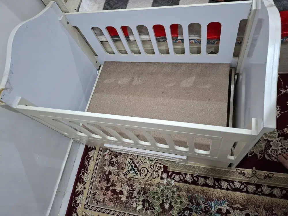 تخت خواب چوبی کودک|تخت و سرویس خواب|اهواز, شهرک نفت|دیوار