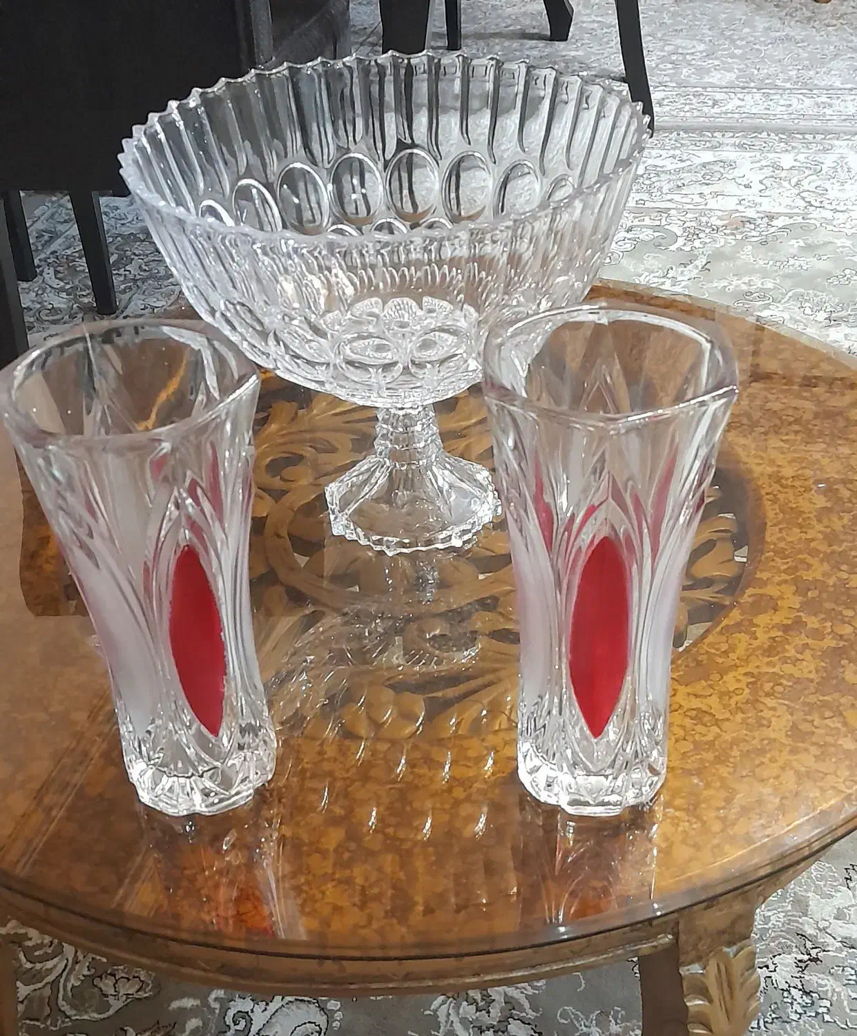 دو عدد گلدان و یک میوه خوری و یک گلیم فرش|گلیم، جاجیم، گبه|اندیشه, اندیشه فاز ۳|دیوار