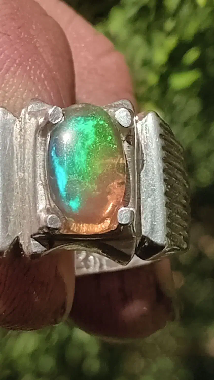 زبرجد . اوپال|جواهرات|مشکیندشت, |دیوار