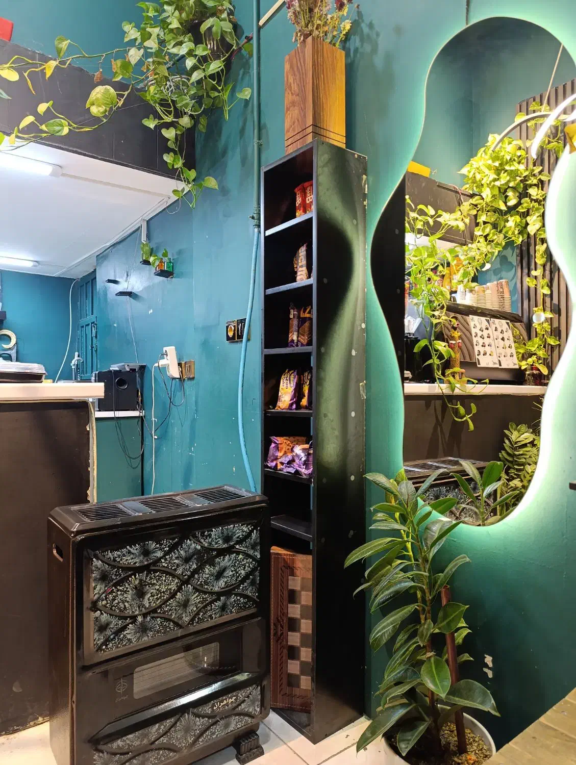 واگذاری کافه با تمام امکانات|کافیشاپ و رستوران|شیراز, پشم شیشه|دیوار