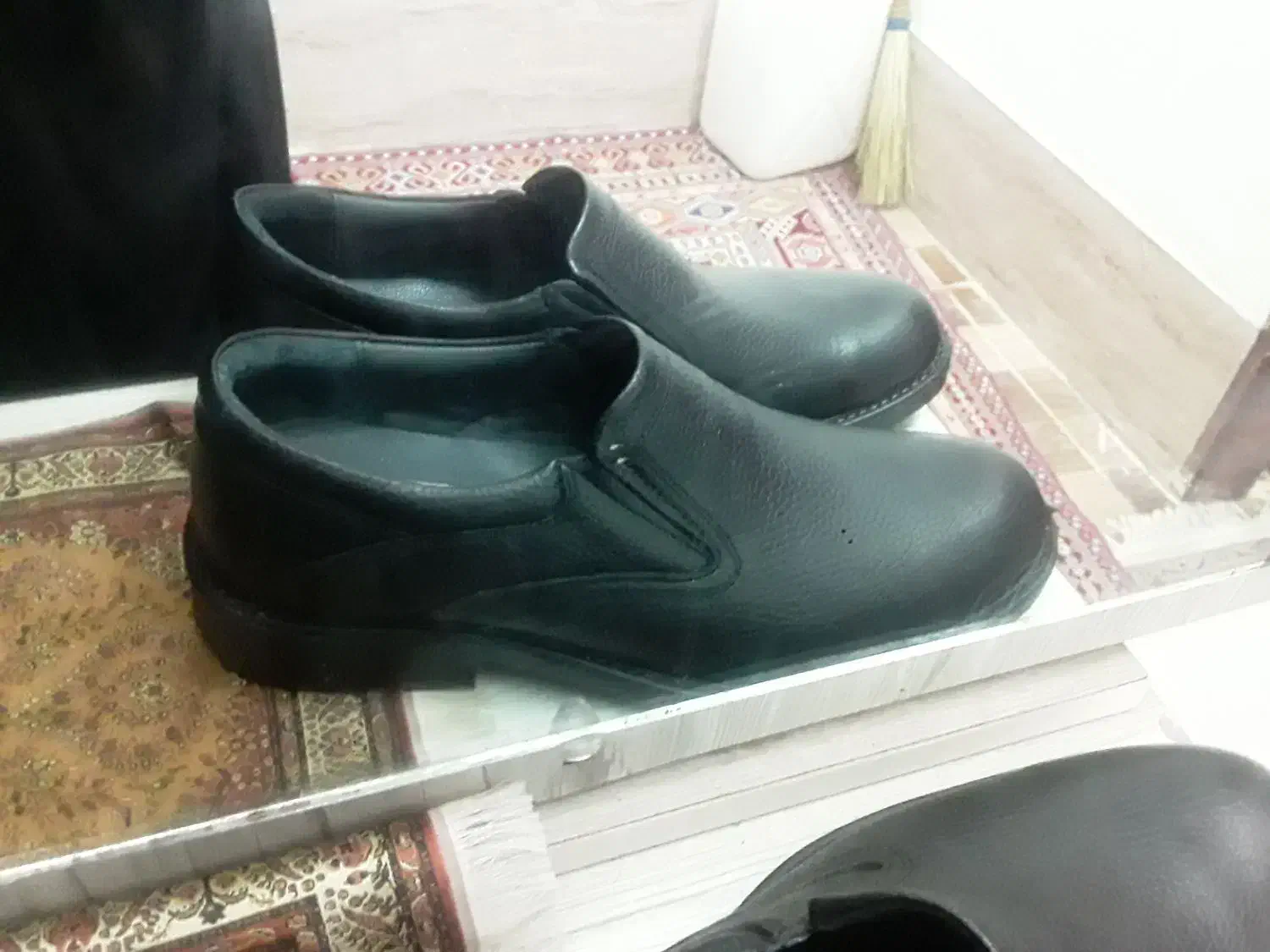 کفش|کیف، کفش، کمربند|زابل, |دیوار