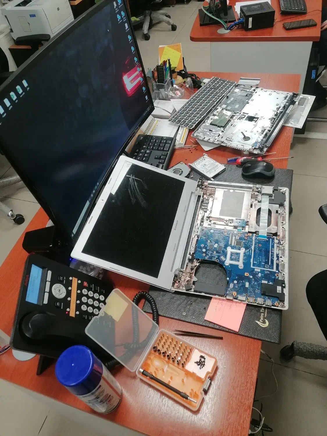 سرویس، تعمیر، ارتقا لپتاپ و کامپیوتر های قدیمی|خدمات رایانهای و موبایل|تهران, تهرانپارس شرقی|دیوار