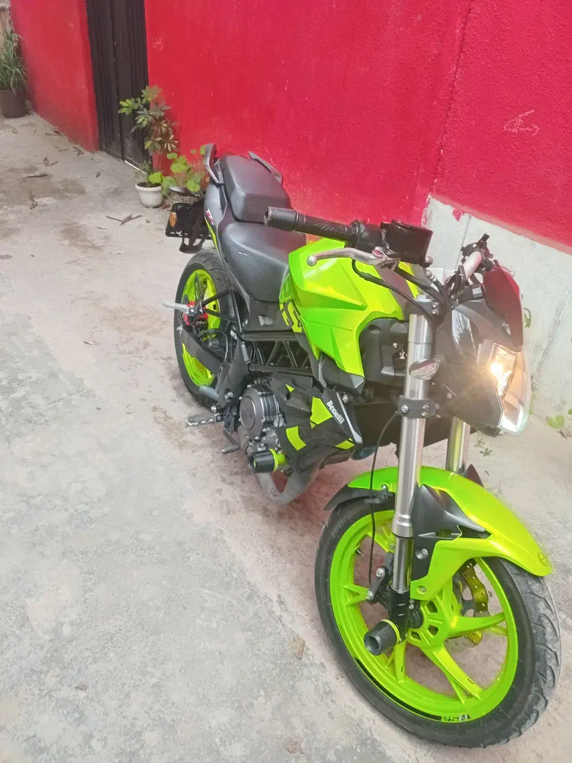 بنلی 250 تک|موتورسیکلت|رشت, پیرسرا|دیوار