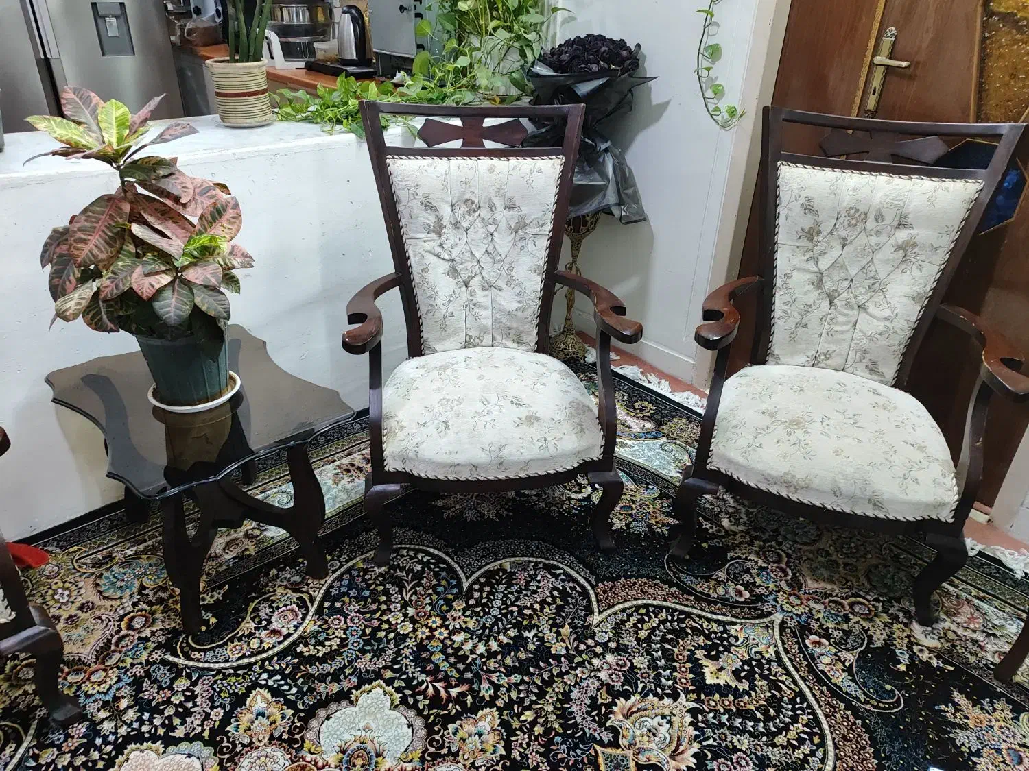 مبل استیل با چوب راش همراه با میز و عسلی7 نفره|مبلمان خانگی و میز عسلی|خوانسار, |دیوار