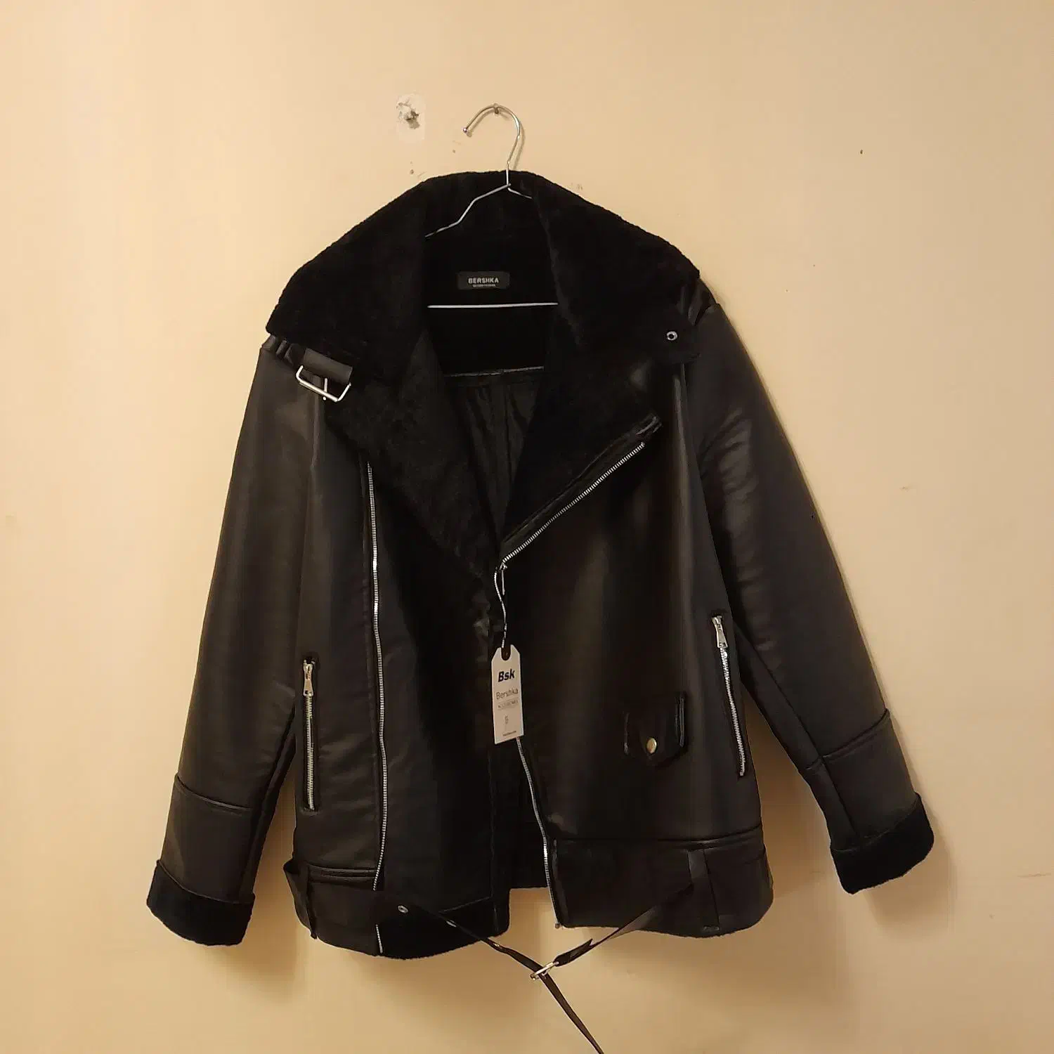 کاپشن بوفالو چرم|لباس|گنبد کاووس, |دیوار