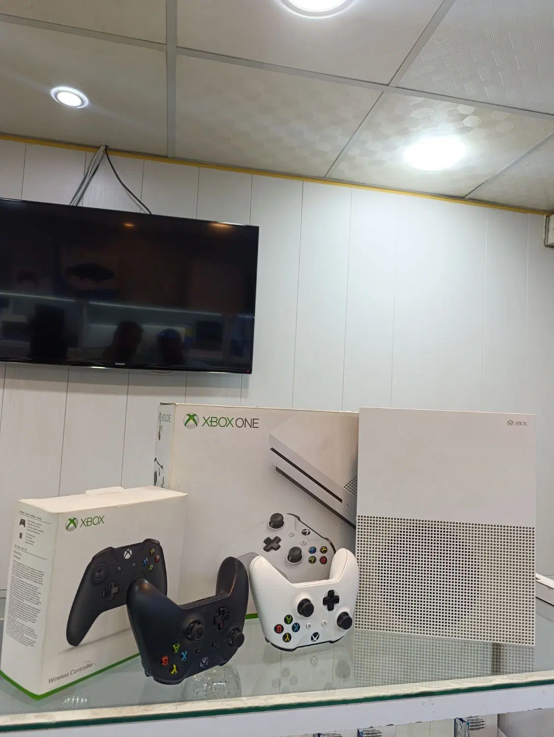 XBOX ONE S 500GB دو دسته|کنسول، بازی ویدئویی و آنلاین|کرج, گوهردشت|دیوار