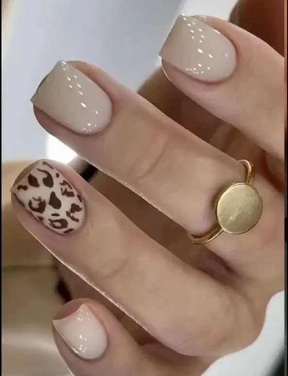 خدمات ناخن (خیابان رجایی)|خدمات آرایشگری و زیبایی|کاشان, حاج جمال|دیوار