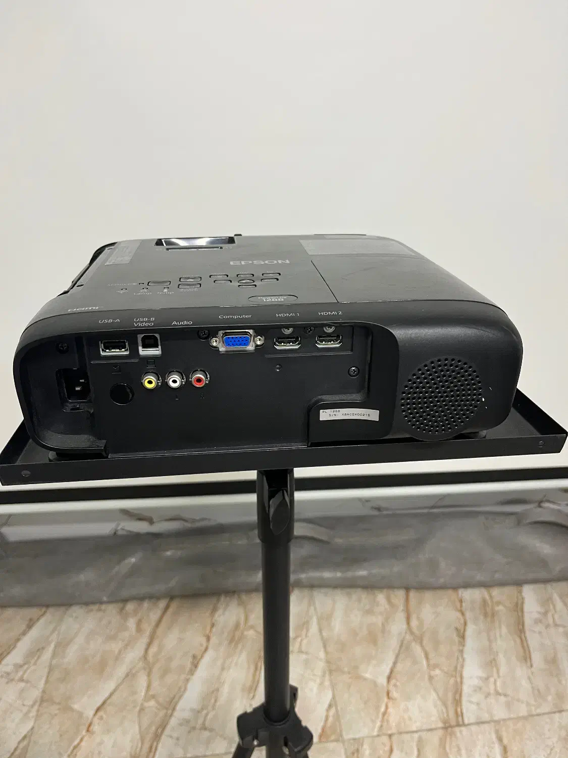 ویدیو پروژکتور full hd اپسون|تلویزیون و پروژکتور|رشت, سعدی (تختی)|دیوار