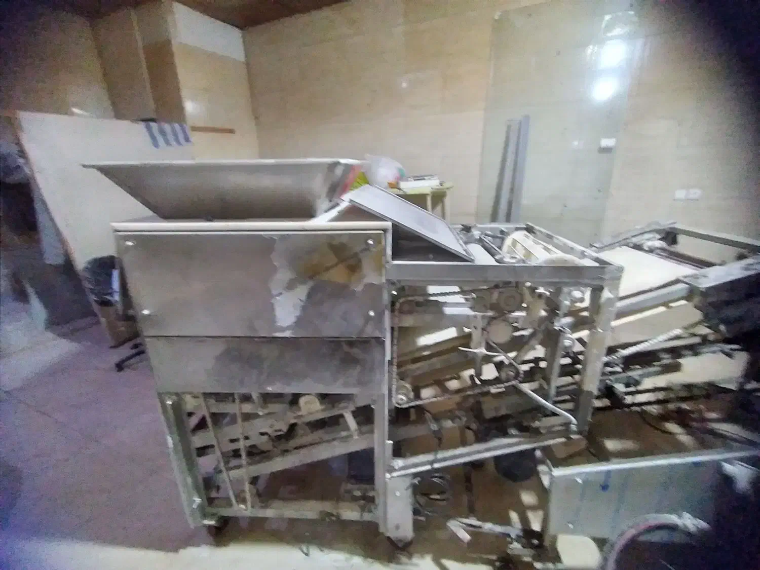 دستگاه نانوایی|ماشینآلات صنعتی|صومعهسرا, |دیوار