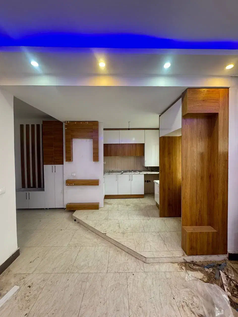 شهرک ابریشم/ مجتمع آلانه گستر/ ۹۰متری/ دوخوابه|فروش آپارتمان|چهارباغ, |دیوار