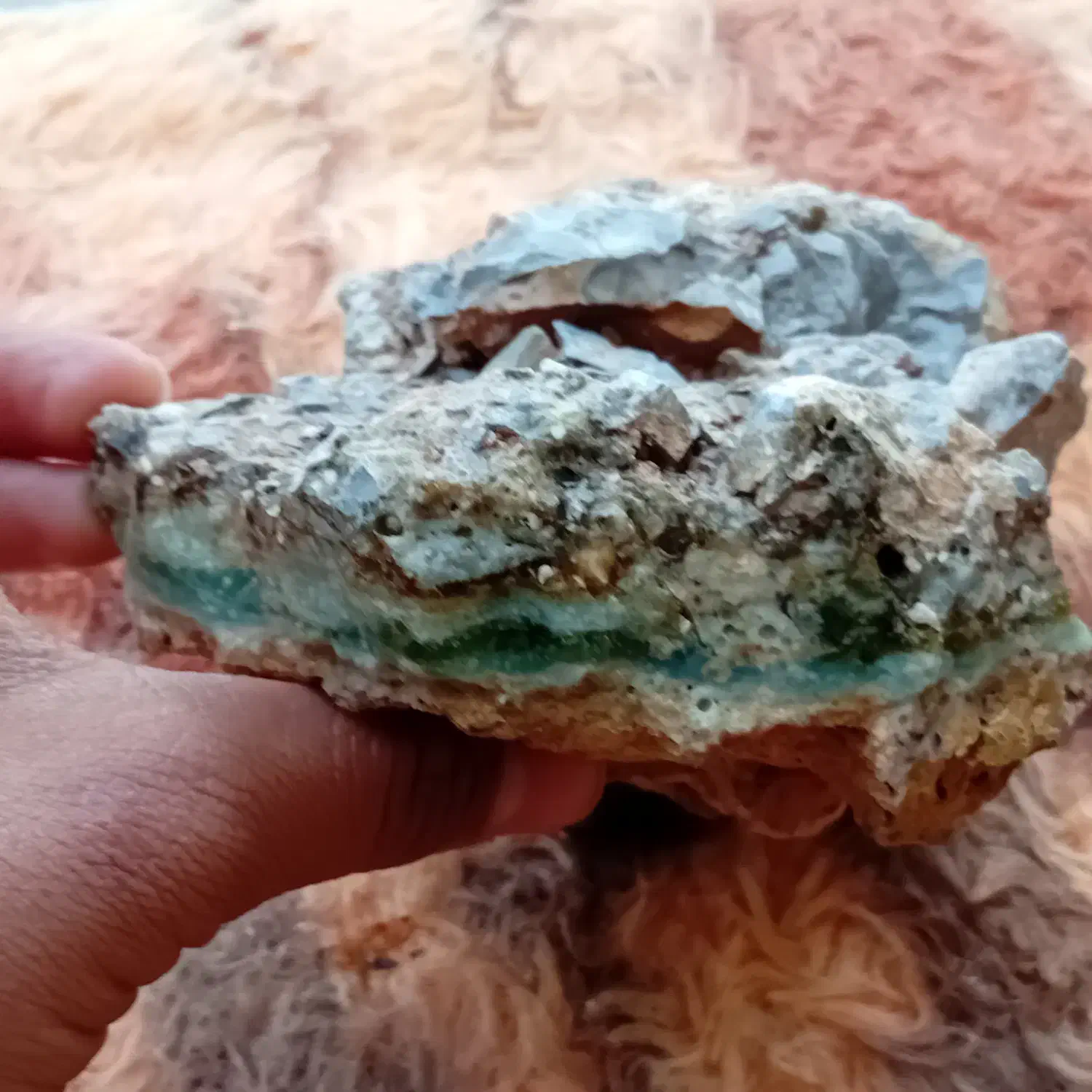 سنگ ابسیدین|کلکسیون اشیاء عتیقه|فسا, |دیوار