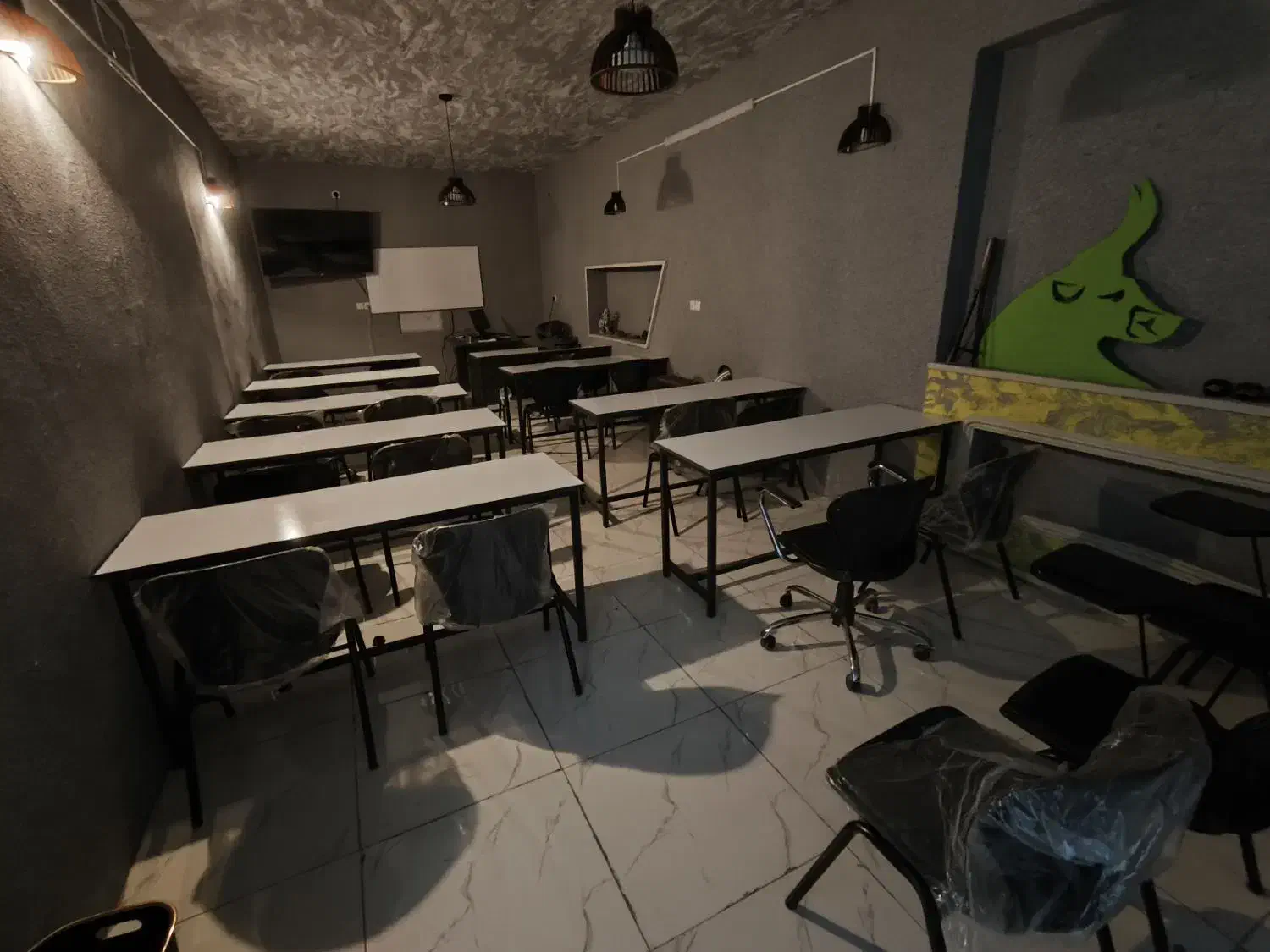 اجاره مکان آموزشی(VIP) شیک و حرفه ای|اجارهٔ کوتاه‌مدت دفتر کار و فضای آموزشی|شیراز, زرهی|دیوار