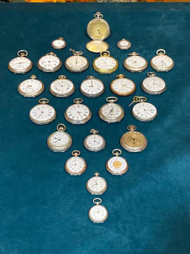 فروش اشیا عتیقه و آنتیک|کلکسیون اشیاء عتیقه|اصفهان, نقش جهان|دیوار