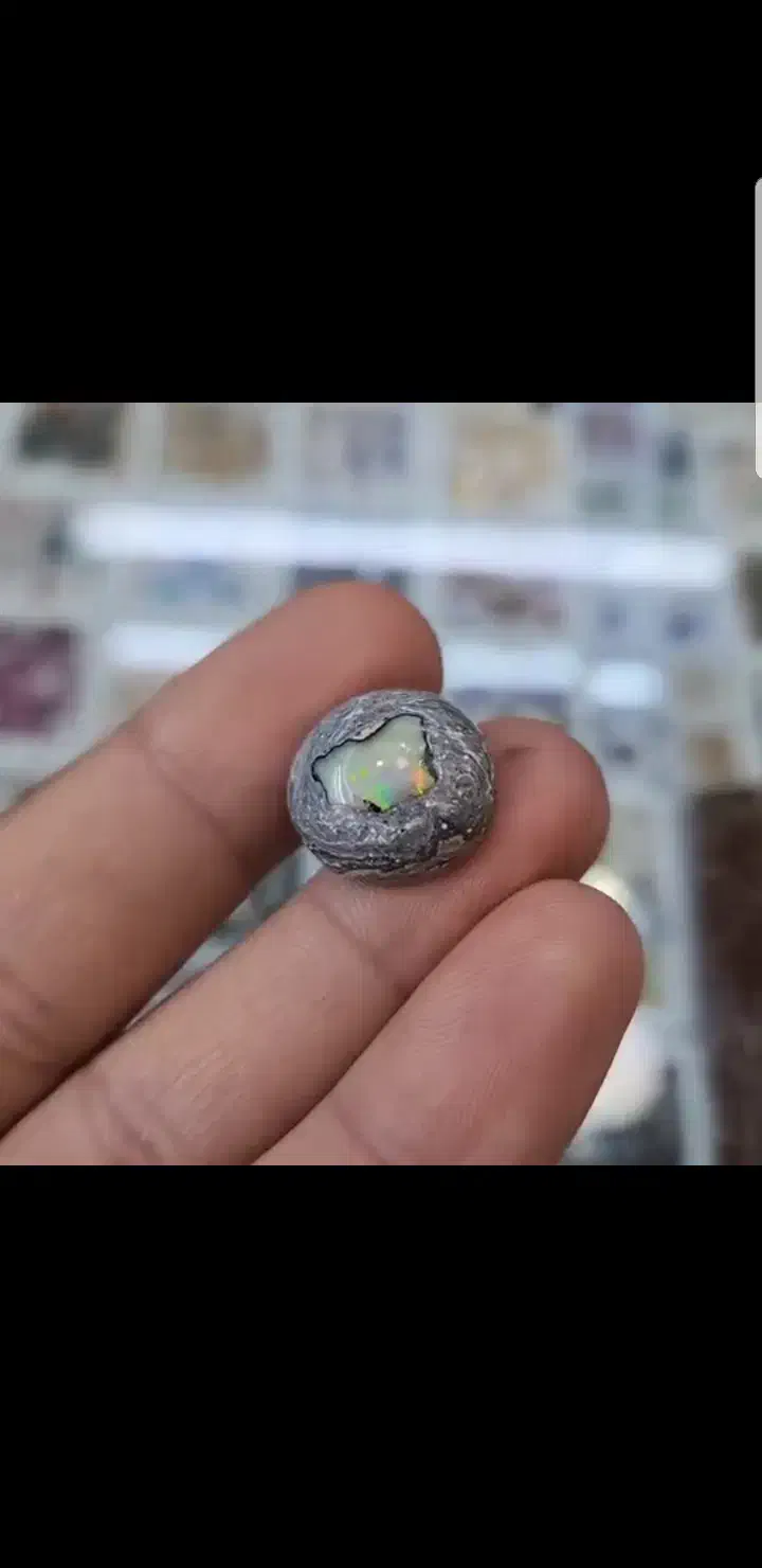 بولدر اوپال|جواهرات|تبریز, |دیوار