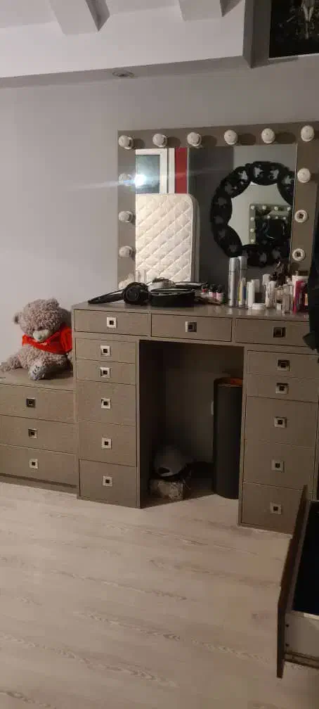 سرویس خواب کامل چستر به همراه میزآرایش گریم درحدنو|تخت و سرویس خواب|تهران, سازمان برنامه شمالی|دیوار