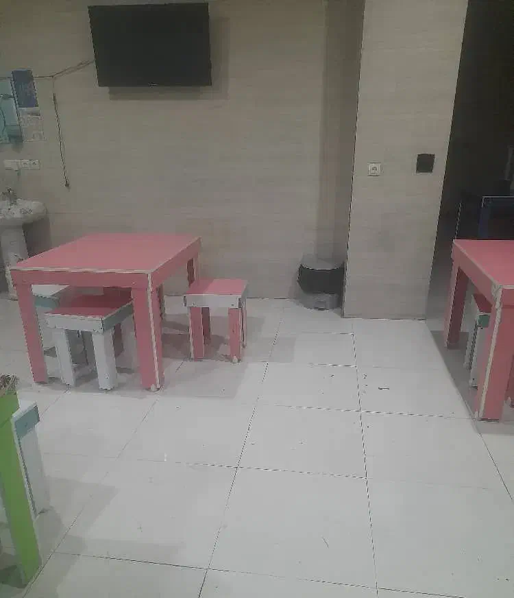 میز و صندلی کافه ورستوران|میز و صندلی غذاخوری|یاسوج, |دیوار