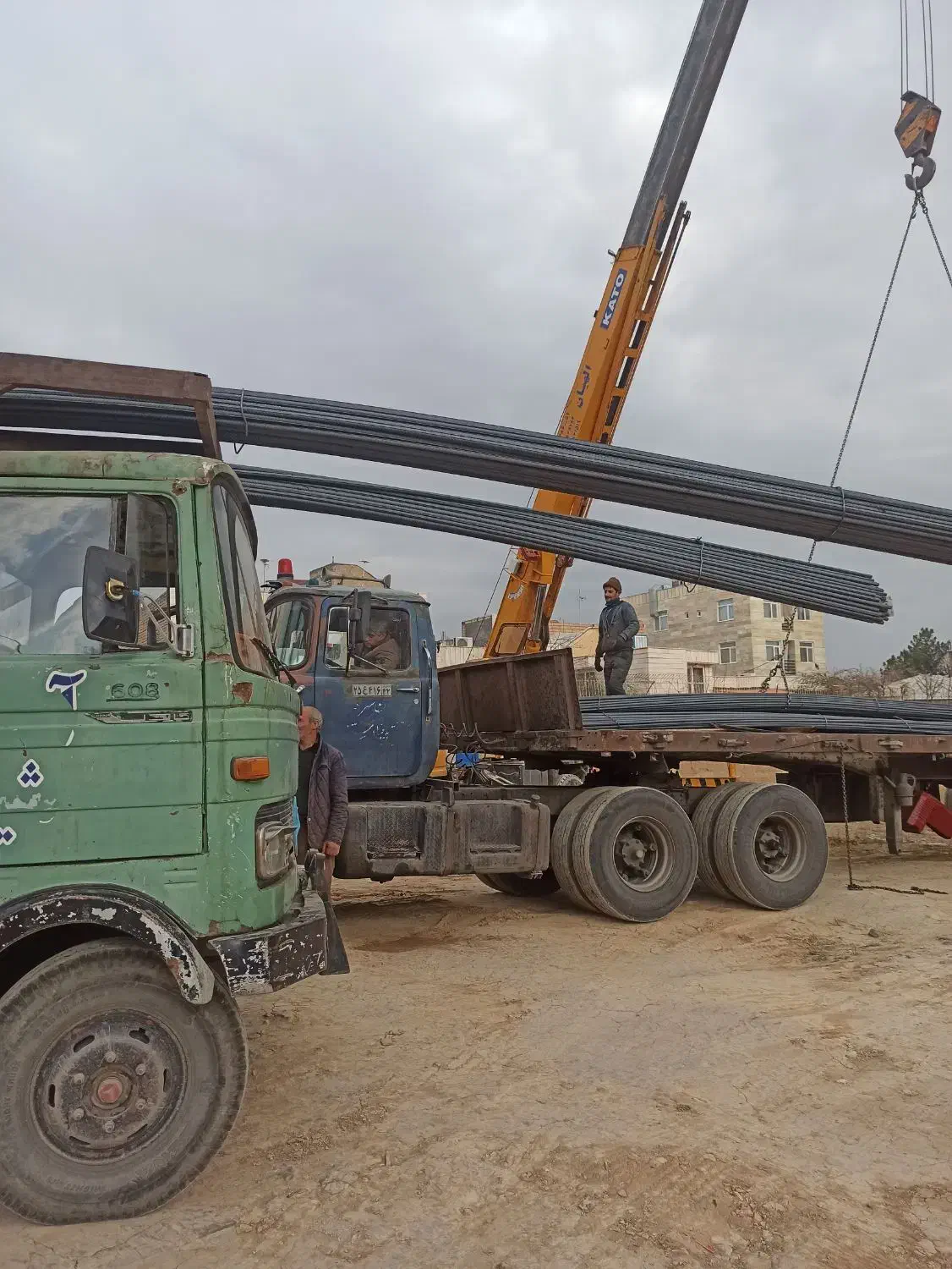 خاور جرثقیل ۶۰۸ مدل ۵۷|خودرو سنگین|بجنورد, |دیوار