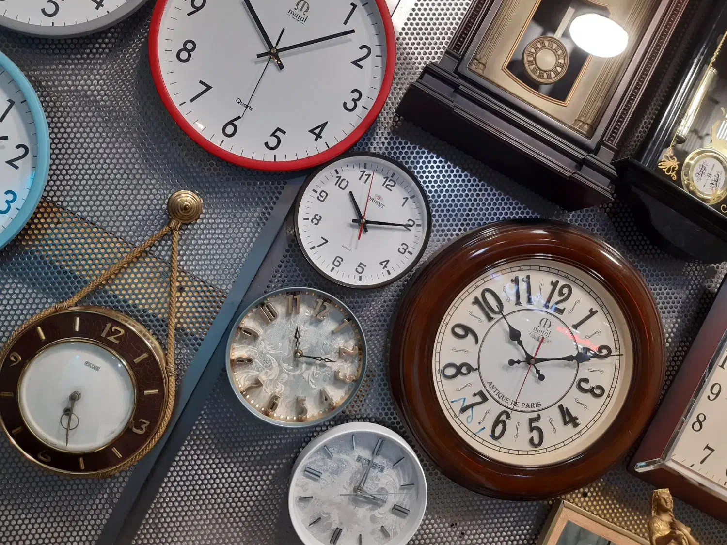 ساعت رادو سرامیکی و جویال یاقوتی و رایموند رِنه|ساعت|اصفهان, نقش جهان|دیوار