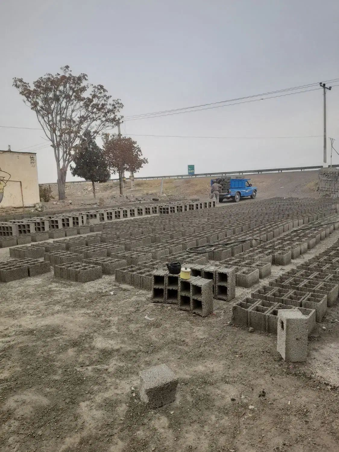 نیازمند بلوک زن در کارگاه بلوک زنی|استخدام معماری، عمران و ساختمانی|آبیک, |دیوار