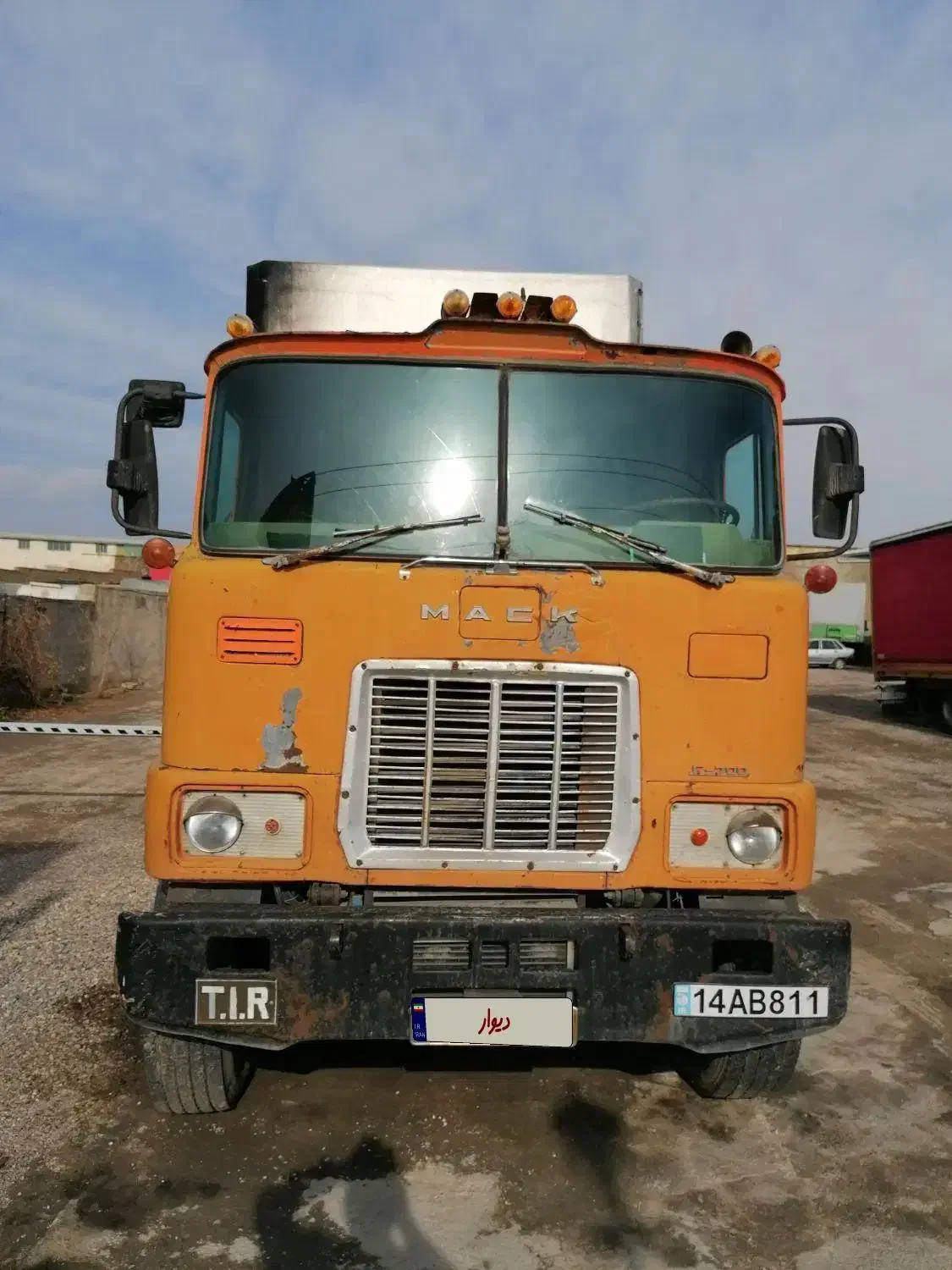 ماک بی دماغ موتور دلفینی|خودرو سنگین|تبریز, |دیوار