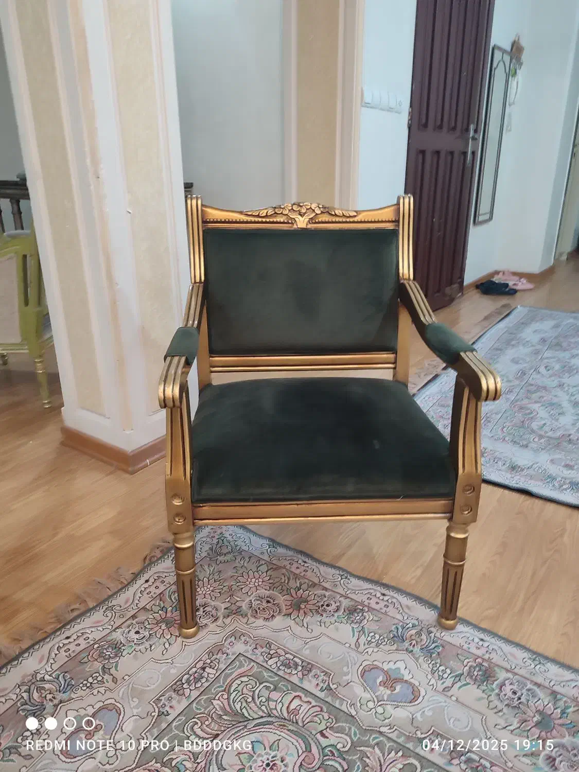 سرویس مبل ۷نفره به همراه میز وسط|مبلمان خانگی و میز عسلی|تهران, سید خندان (جلفا)|دیوار