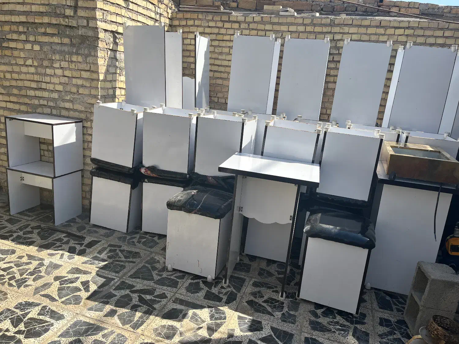 فروش فوری وزیر قیمت میز وصندلی کافه|فروشگاه و مغازه|ایذه, |دیوار