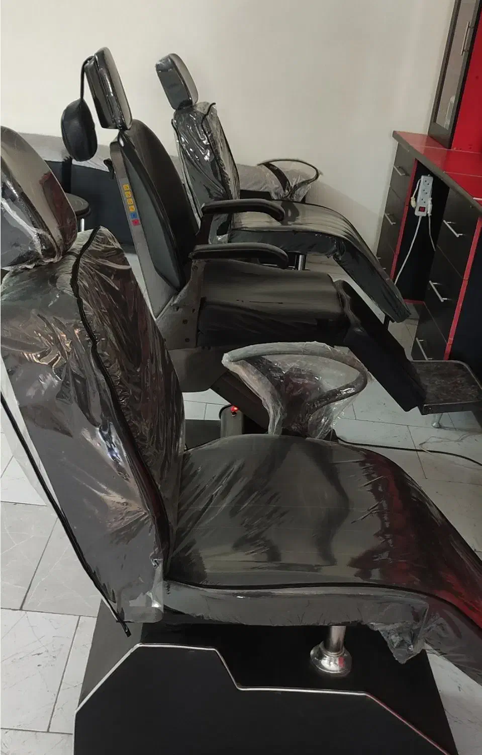 تجهیزات آرایشگاهی|آرایشگاه و سالنهای زیبایی|گرمسار, |دیوار