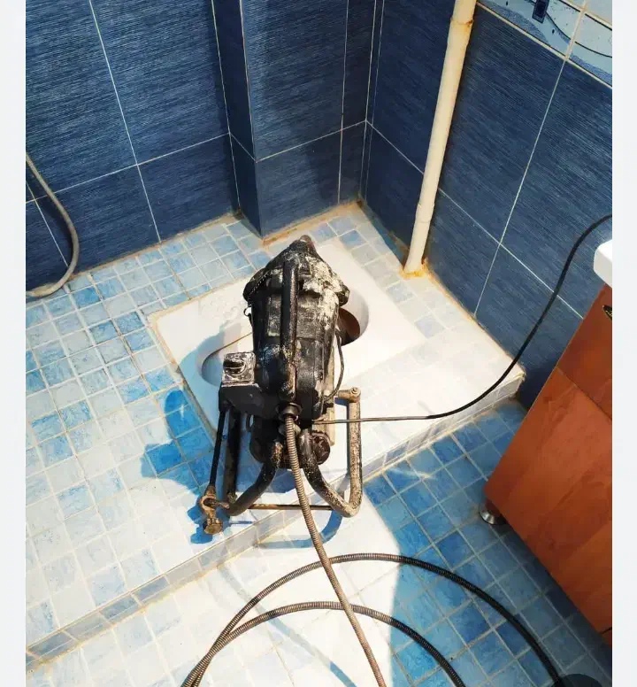 چاه بازکن لوله بازکنی تخلیه چاه فنر زنی زدن کل قم|خدمات پیشه و مهارت|قم, کیوانفر|دیوار