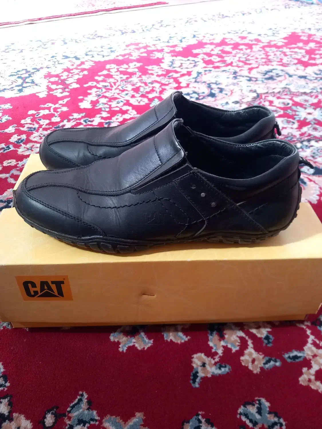 دوجفت کفش کاترپیلارCAT. و نیم بوت چرم|کیف، کفش، کمربند|یاسوج, |دیوار