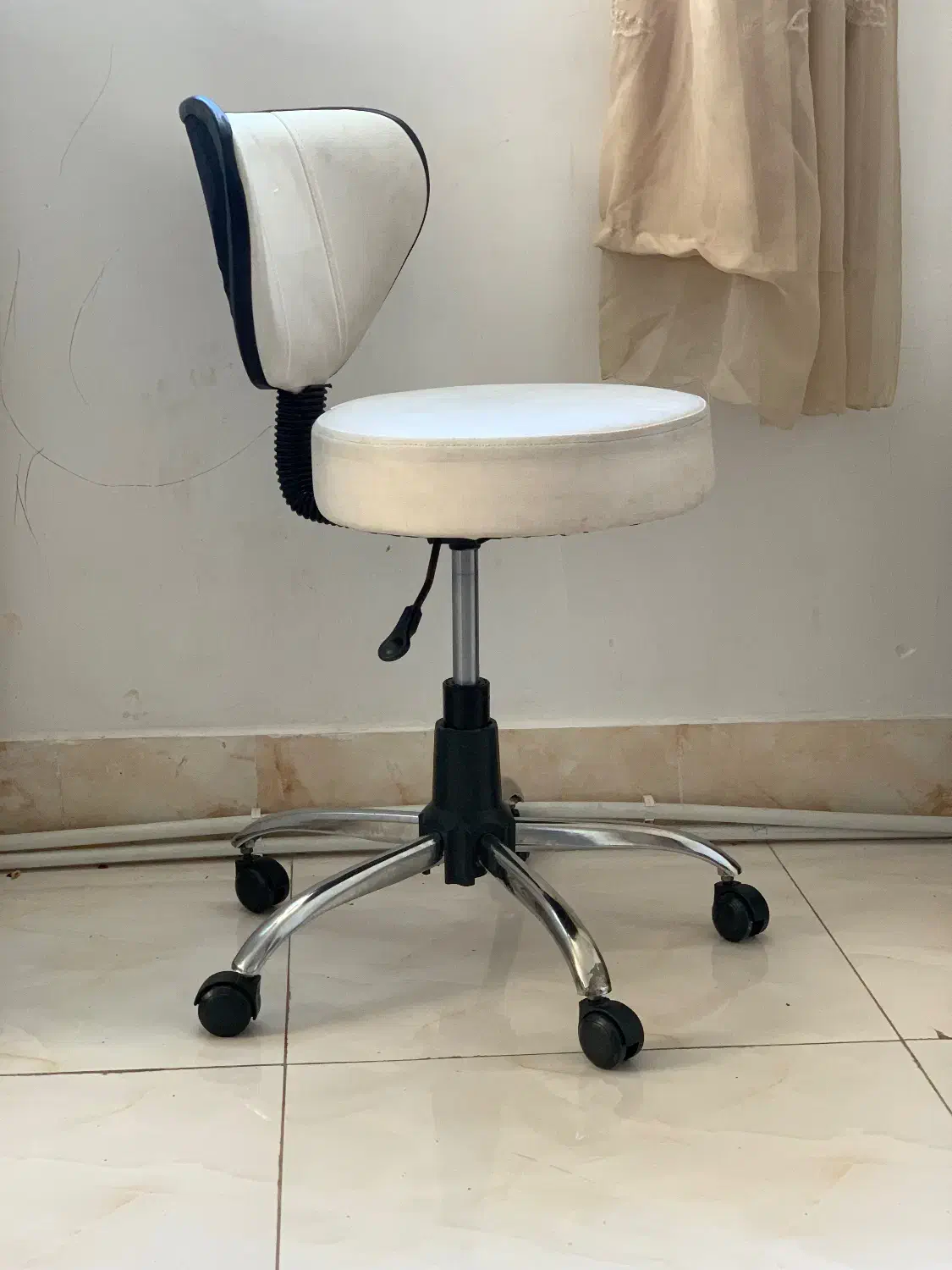 صندلی آرایشگاهی|آرایشگاه و سالنهای زیبایی|خرمآباد, |دیوار