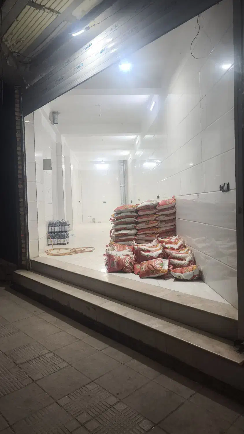 اجاره یک دهنه مغازه واقع در بلوار رسالت|اجارهٔ مغازه و غرفه|کرمان, |دیوار