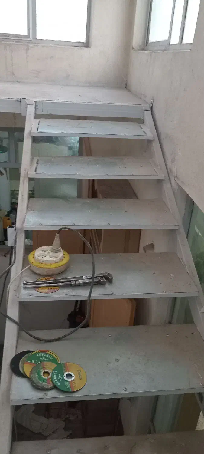 فروش پله|مصالح و تجهیزات ساختمان|نائین, |دیوار