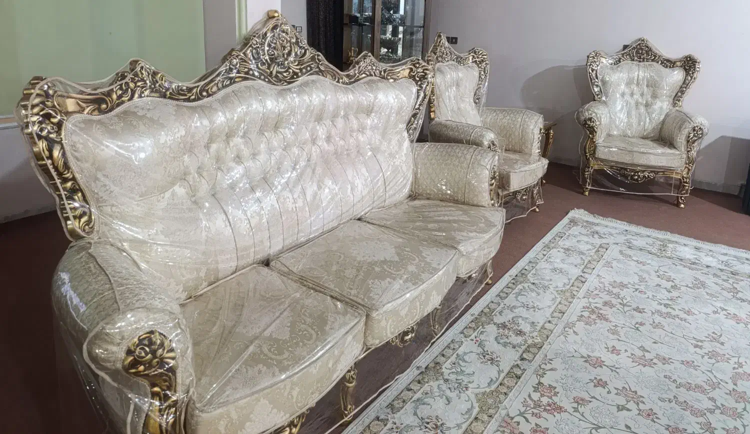 مبلمان وصنایع چوبی|مبلمان خانگی و میز عسلی|سمنان, |دیوار