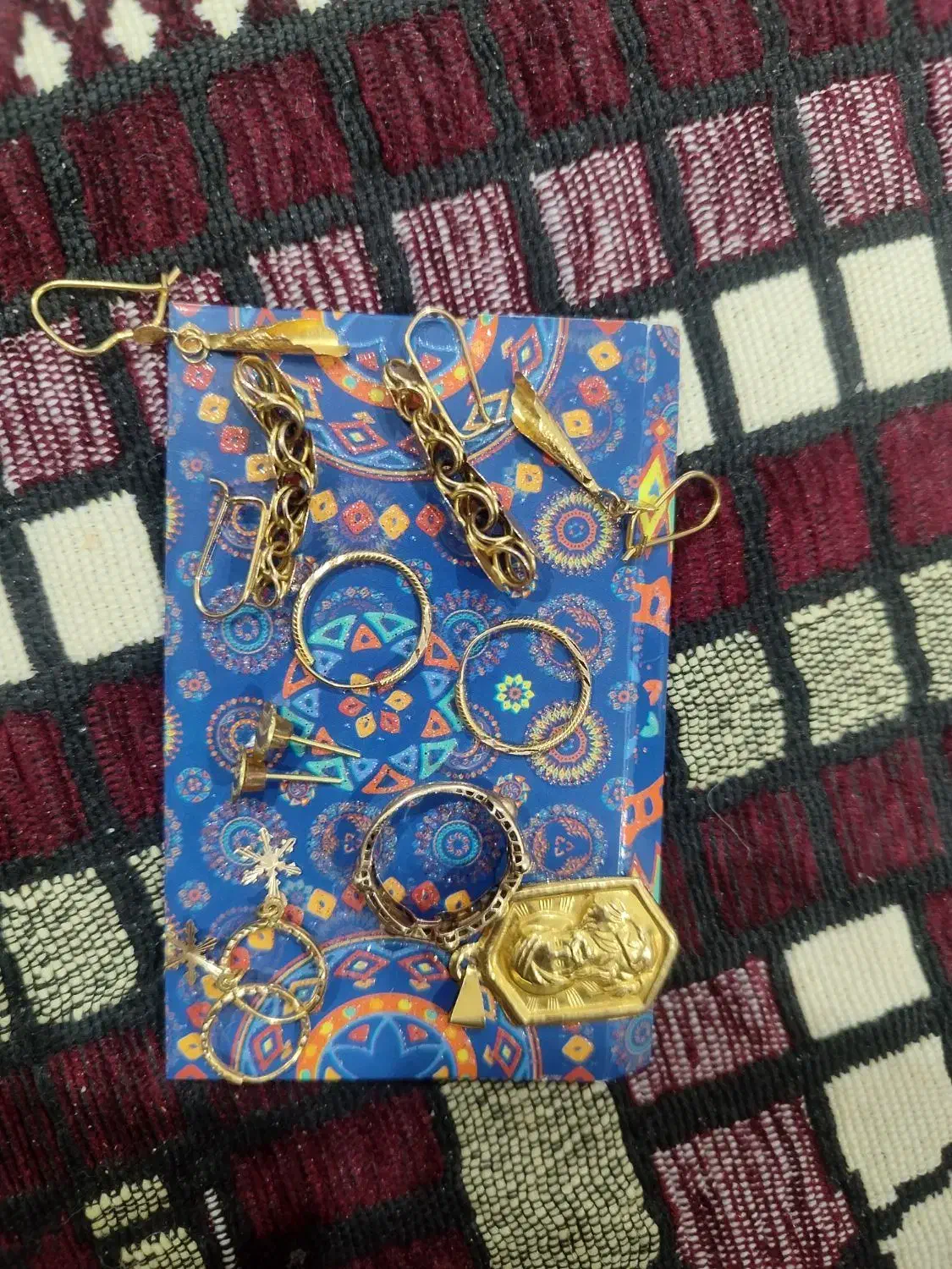 طلا|جواهرات|سرفاریاب, |دیوار