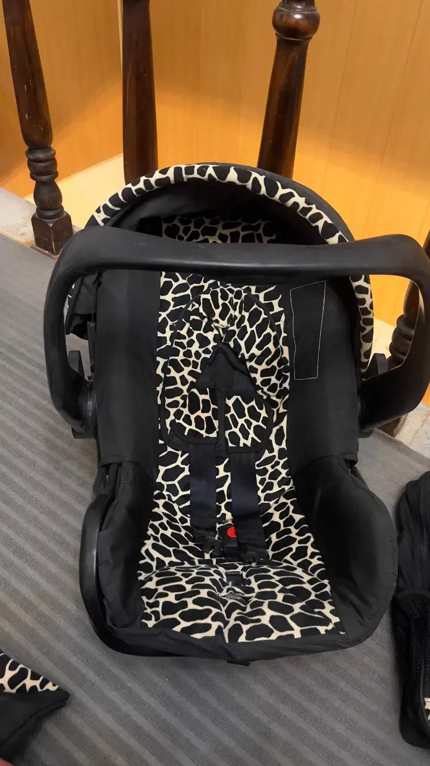 صندلی کودک ماشین برند mothercear|تخت و صندلی بچه|رشت, گلسار|دیوار