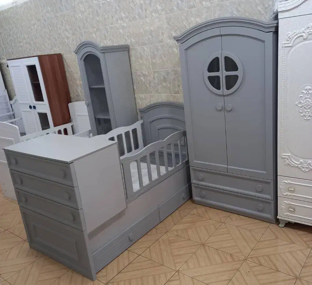 تخت و کمد نوزاد جادار و شیک) قابل ست باهرکاری|اسباب و اثاث بچه|تهران, الهیه|دیوار