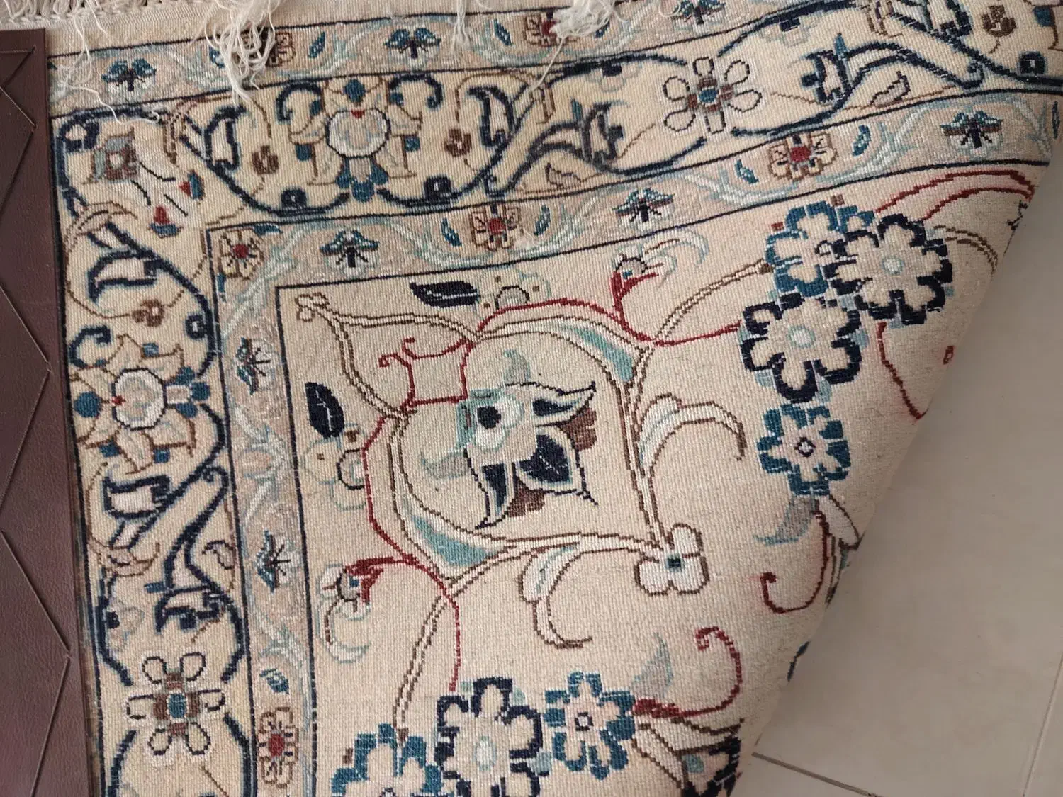 قالی دست‌ بافت نائین گل ابریشم|فرش|کرج, فاز ۱ مهرشهر|دیوار