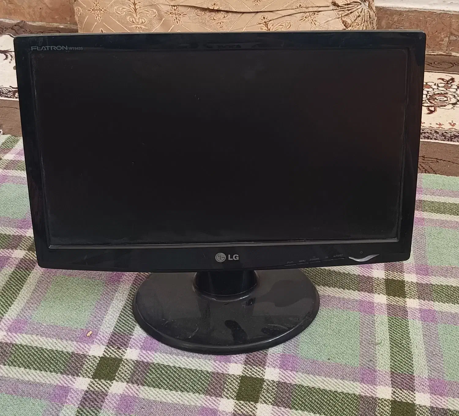 مانیتور LG|قطعات و لوازم جانبی رایانه|شیراز, تندگویان|دیوار