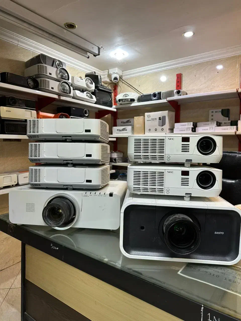 کرایه ویدیو پروژکتور برای پخش فوتبال با تصویر بزرگ|تلویزیون و پروژکتور|یزد, |دیوار