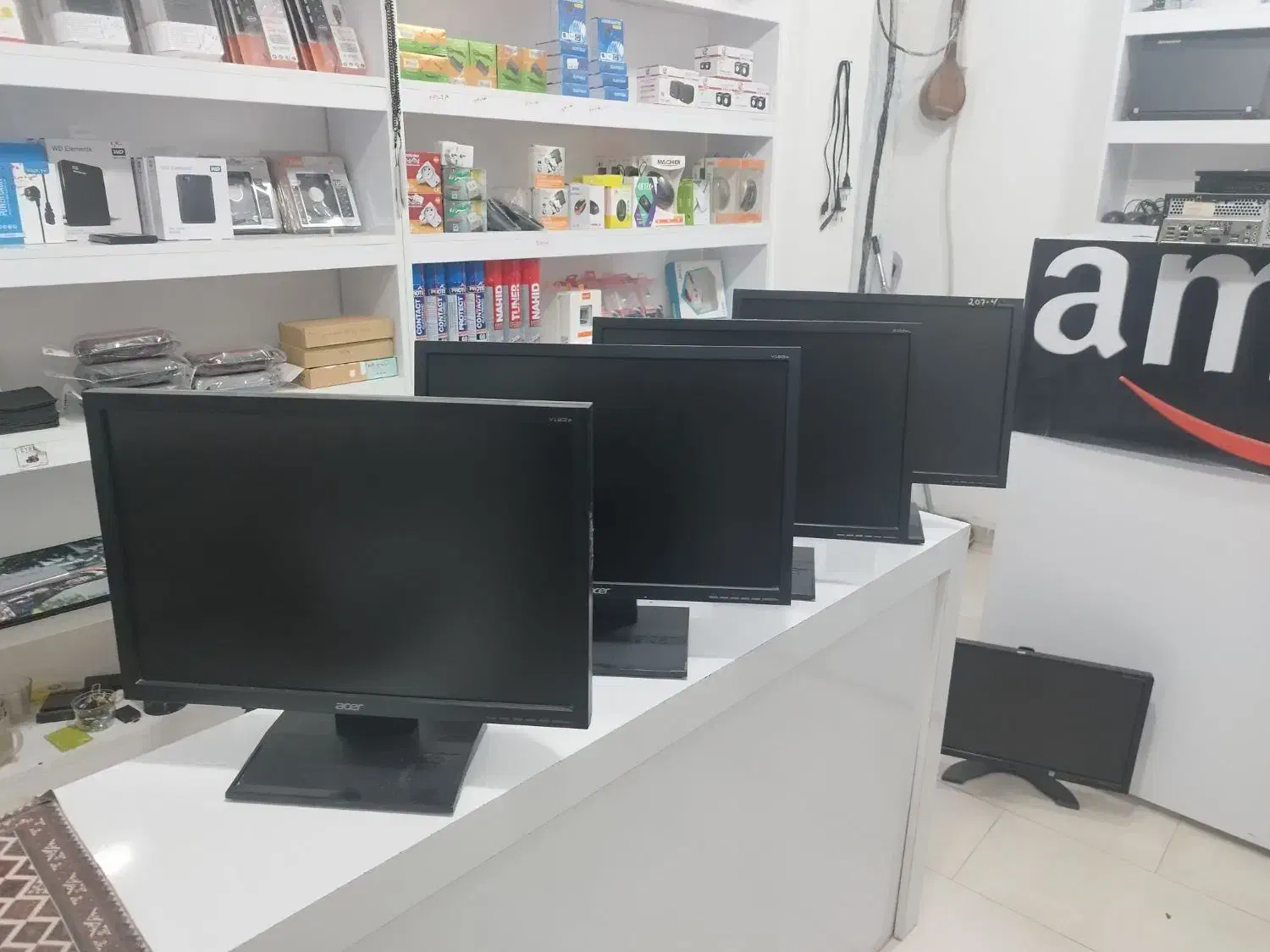 مینی کیس و مانیتور|رایانه رومیزی|ایذه, |دیوار