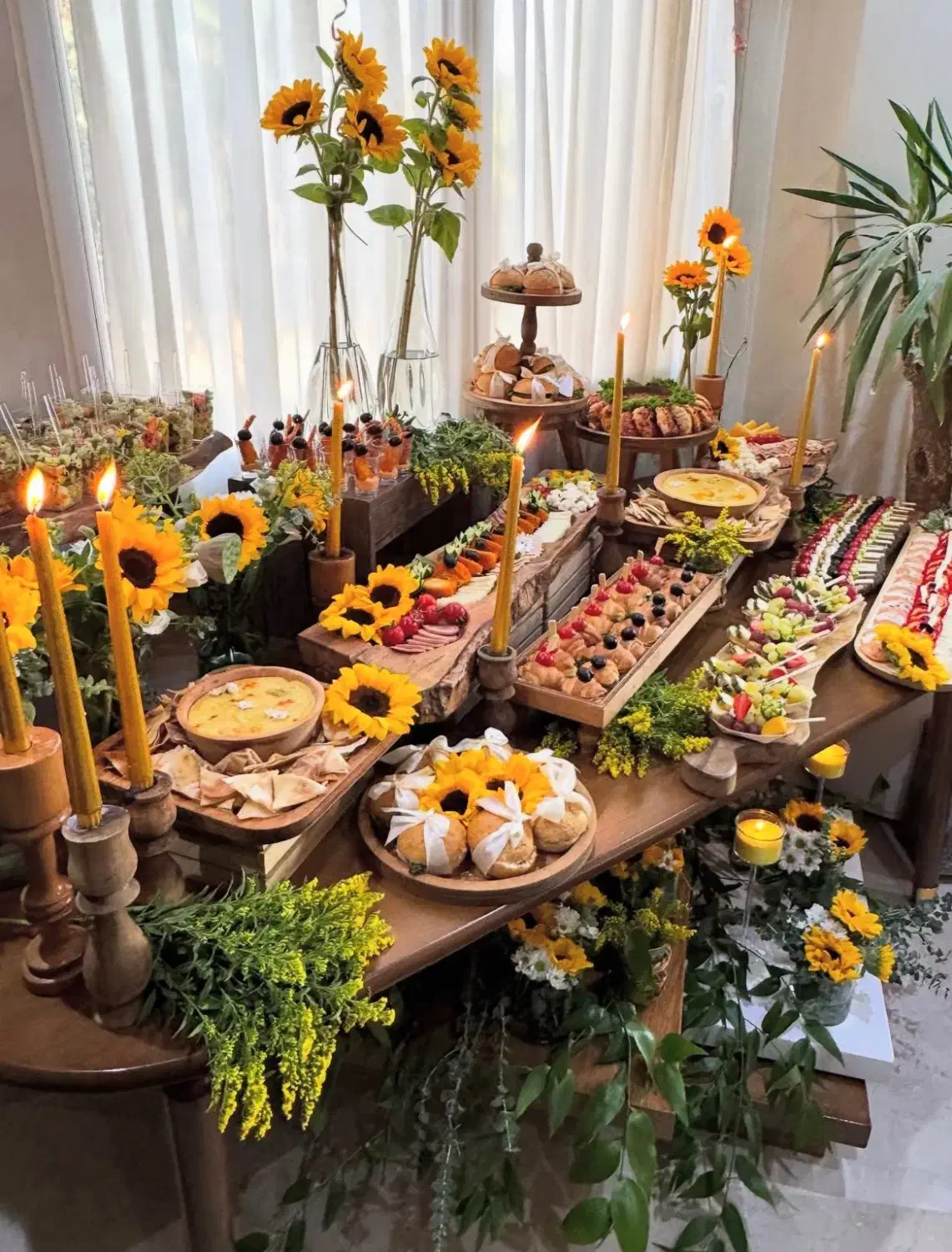 تشریفات مجالس، بادکنک آرایی، فینگرفود، گل آرایی|خدمات پذیرایی، مراسم|کرج, فاز ۱ مهرشهر|دیوار