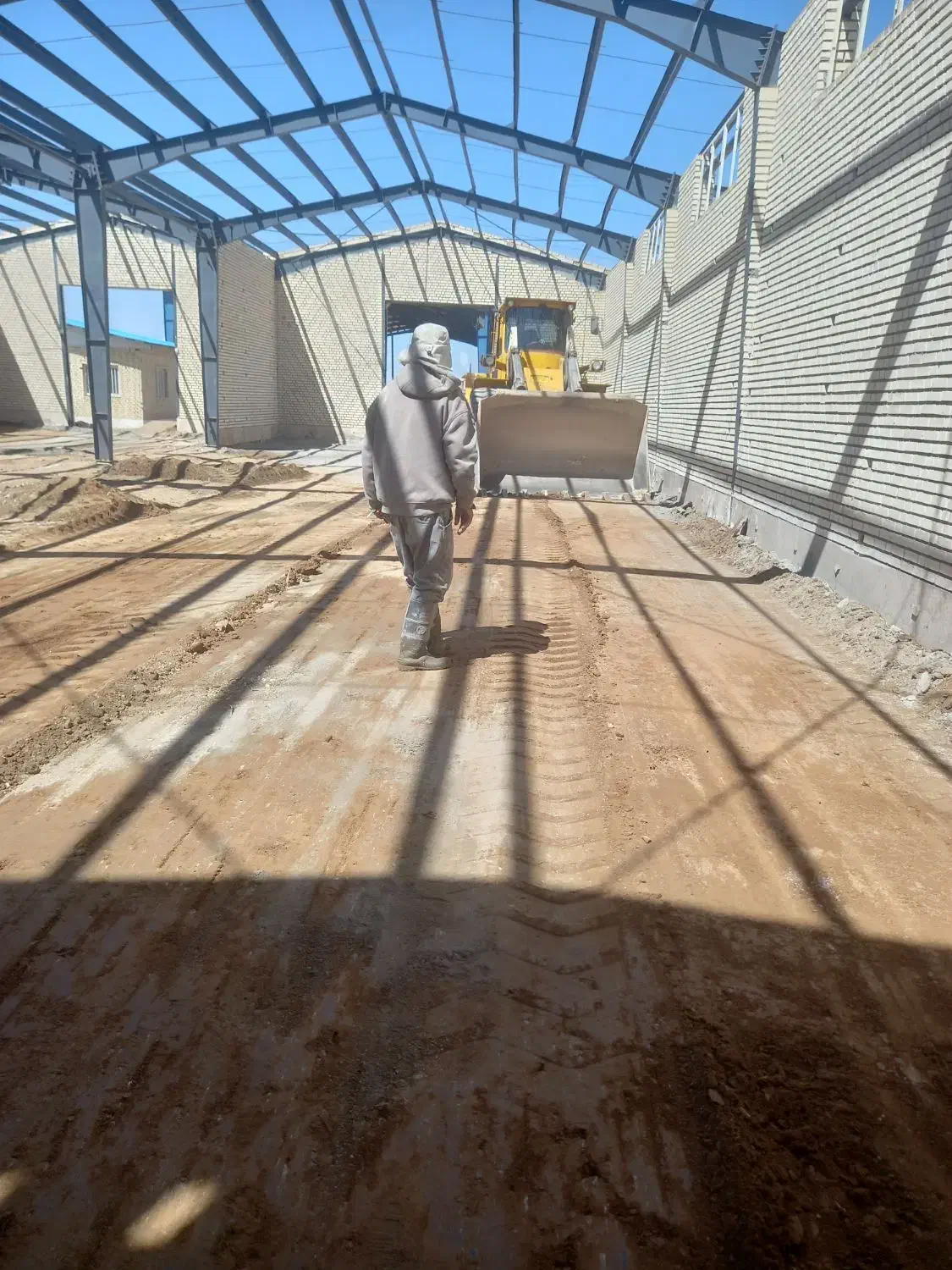 بتن ریزی کف سوله|خدمات پیشه و مهارت|دلیجان, |دیوار