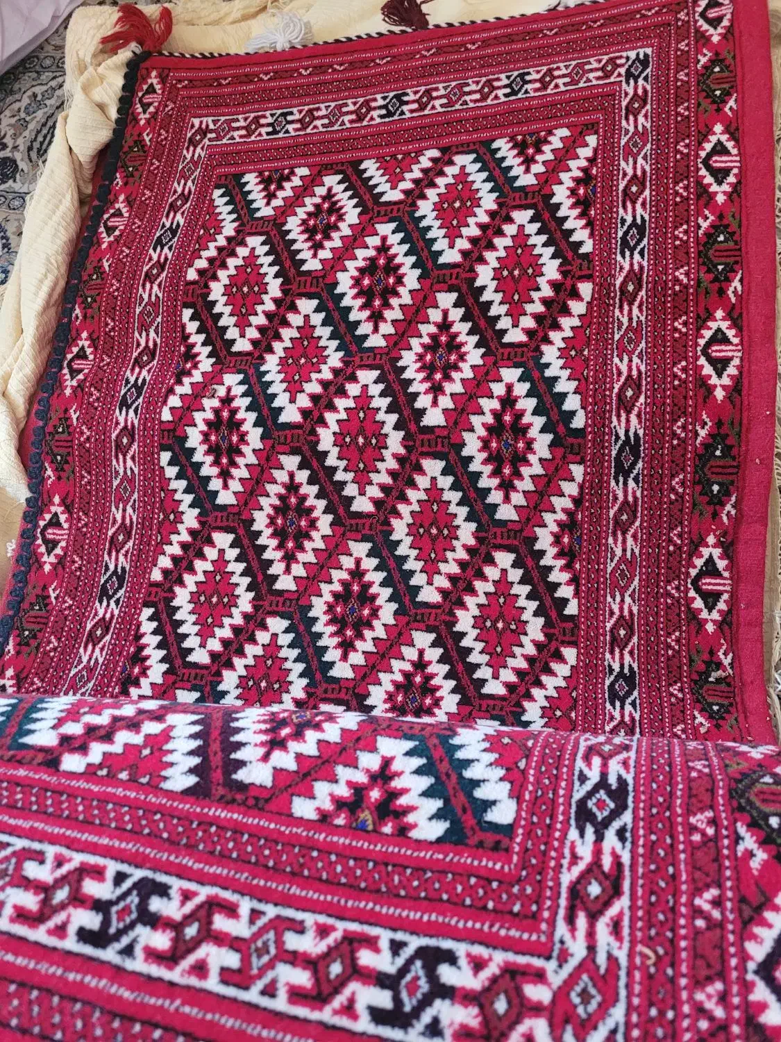 پشتی پشم آق قلای ترکمن|پشتی|پرند, فاز ۶|دیوار