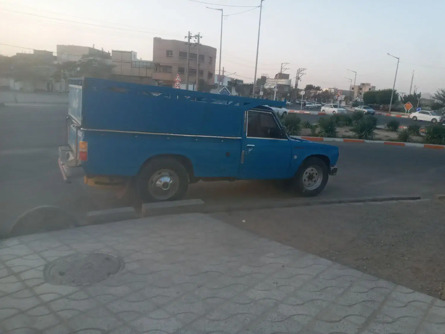 نیسان مدل ۸۳دوگانه سوز کاربرات|خودرو سواری و وانت|تربت‌حیدریه, حاجی یار‎|دیوار