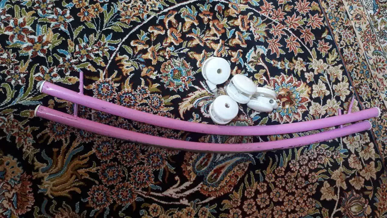 گهواره صورتی|تخت و صندلی بچه|پرند, فاز ۴|دیوار